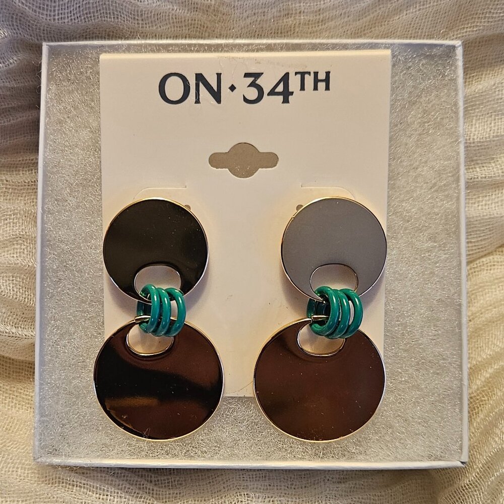 On 34th Gold Tone & Green Disc Ring Drop Earrings- NWT